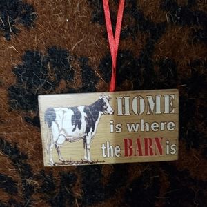 EUC Mini Sign/Ornament "Home is Where the Barn Is".Exc. condition, clean. ~3x2"